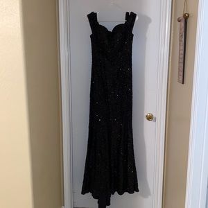 Women’s elegant dress. Sequin black.